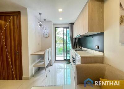 Affordable 1bed Condo in Pattayas Arcadia Beach Resor