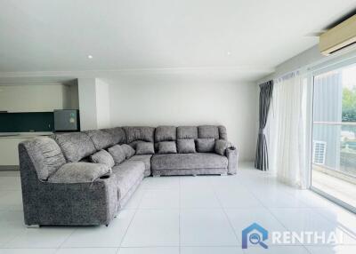 Spacious 2-bed Condo in The Place Pratumnak