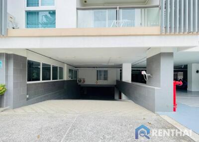 Spacious 2-bed Condo in The Place Pratumnak