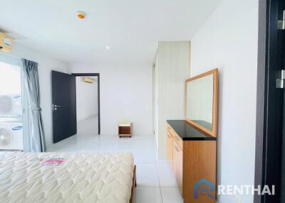 Spacious 2-bed Condo in The Place Pratumnak