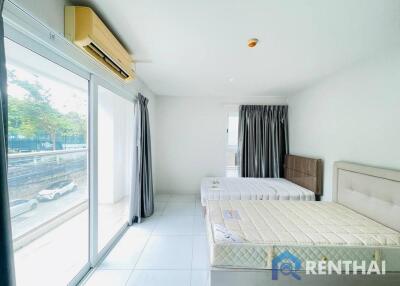 Spacious 2-bed Condo in The Place Pratumnak