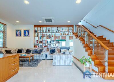 Luxurious 4-Bedroom Villa for Sale in East Pattaya