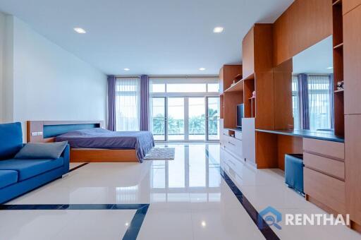 Luxurious 4-Bedroom Villa for Sale in East Pattaya