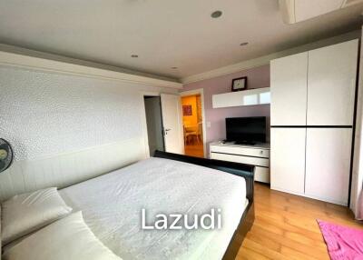 CHA AM LAGUNA CONDOMINIUM : Stunning 2 Bed Beachfront Condo at Cha am