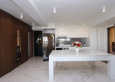 Stunning 3 bedroom condo to rent at Doi Ping Mansion