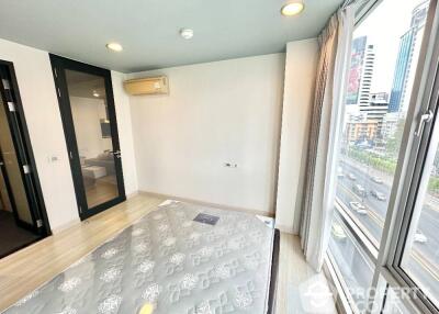 2-BR Condo at The Tempo Ruamrudee Condominium near BTS Phloen Chit