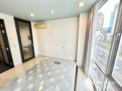 2-BR Condo at The Tempo Ruamrudee Condominium near BTS Phloen Chit