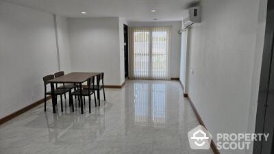 5-BR Townhouse in Bang Chak