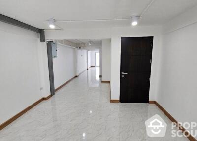 5-BR Townhouse in Bang Chak