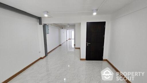 5-BR Townhouse in Bang Chak