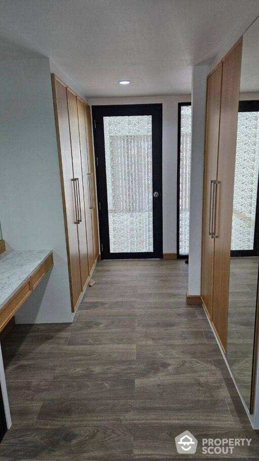 5-BR Townhouse in Bang Chak