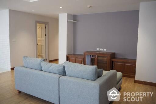 2-BR Apt. near BTS Phloen Chit