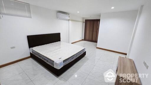 4-BR Townhouse in Bang Chak