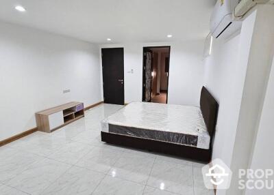 4-BR Townhouse in Bang Chak