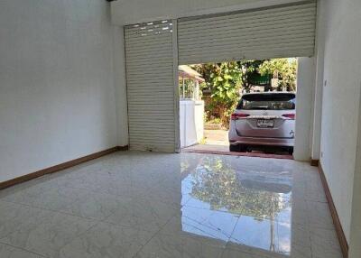 4-BR Townhouse in Bang Chak