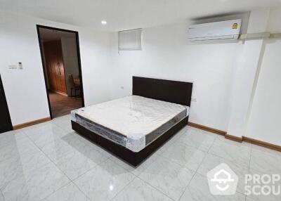 4-BR Townhouse in Bang Chak