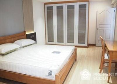 2-BR Apt. near BTS Phloen Chit