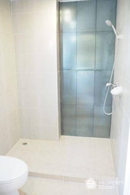 2-BR Apt. near BTS Phloen Chit