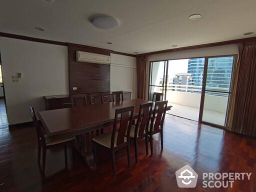 3-BR Condo at Regent On The Park1 (sukhumvit26) Condominium near BTS Phrom Phong (ID 514545)