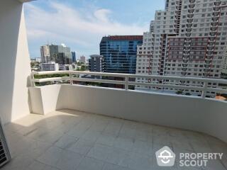 3-BR Condo at Regent On The Park1 (sukhumvit26) Condominium near BTS Phrom Phong (ID 514545)