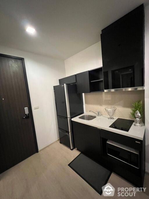 1-BR Condo at Rhythm Sukhumvit 44/1 near BTS Phra Khanong