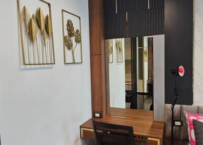 1-BR Condo at Life One Wireless near BTS Phloen Chit