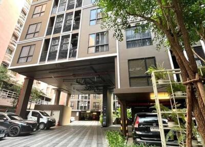 1-BR Condo at The Shade Sathorn 1 near MRT Khlong Toei