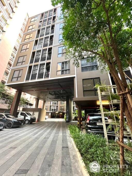 1-BR Condo at The Shade Sathorn 1 near MRT Khlong Toei