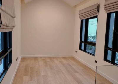 3-BR House near BTS Phra Khanong