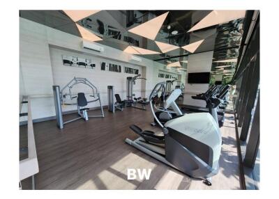 1-BR Condo at Whizdom Essence Sukhumvit near BTS Punnawithi