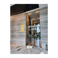 1-BR Condo at Whizdom Essence Sukhumvit near BTS Punnawithi