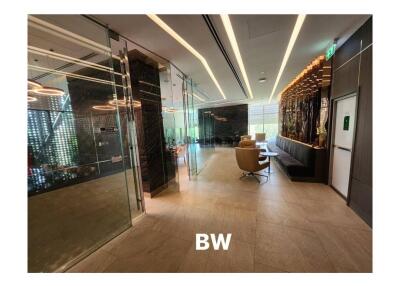 1-BR Condo at Whizdom Essence Sukhumvit near BTS Punnawithi