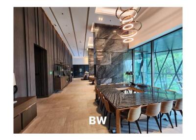 1-BR Condo at Whizdom Essence Sukhumvit near BTS Punnawithi