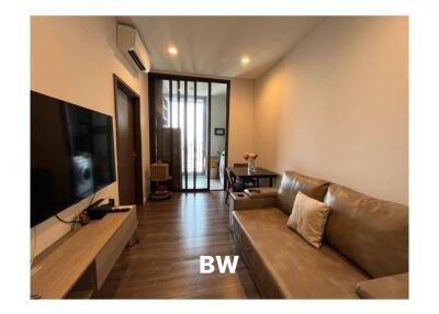 1-BR Condo at Whizdom Essence Sukhumvit near BTS Punnawithi