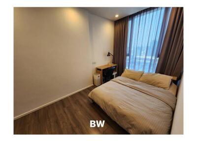 1-BR Condo at Whizdom Essence Sukhumvit near BTS Punnawithi