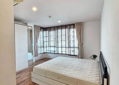 2-BR Condo at The Silk Phaholyothin 3 Condominium near BTS Sanam Pao