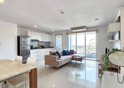 2-BR Condo at The Silk Phaholyothin 3 Condominium near BTS Sanam Pao