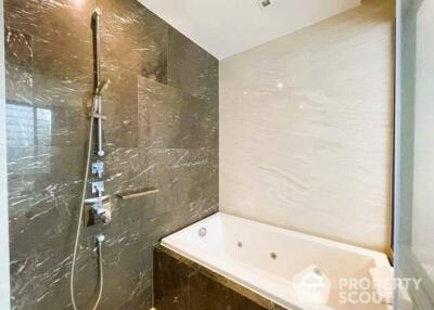 2-BR Condo at Ashton Silom near BTS Chong Nonsi