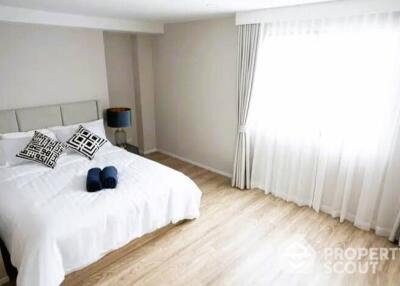 2-BR Condo at Blossom Condo @ Sathorn-Charoenrat near BTS Surasak