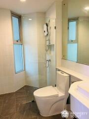 2-BR Condo at Sathorn House Condominium near BTS Surasak