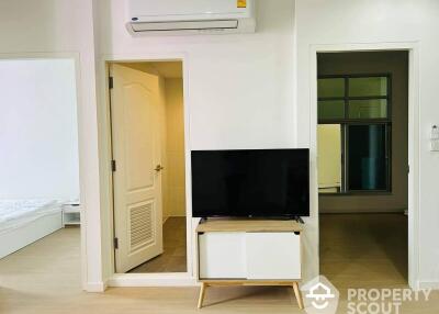 2-BR Condo at Sathorn House Condominium near BTS Surasak