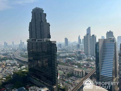 2-BR Condo at Sathorn House Condominium near BTS Surasak