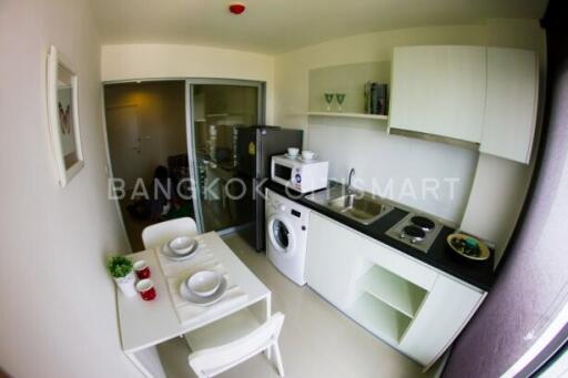 Condo at Aspire Sukhumvit 48 for rent