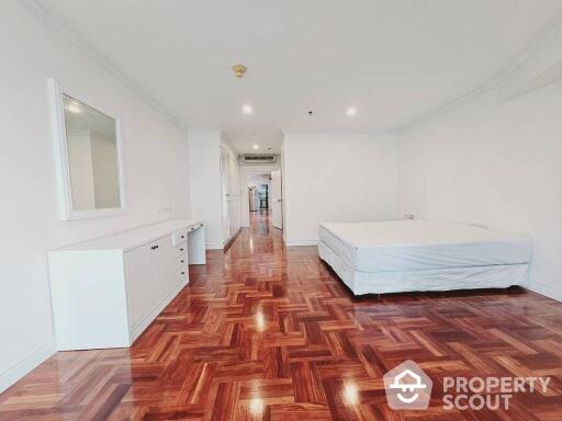 4-BR Apt. near BTS Phrom Phong