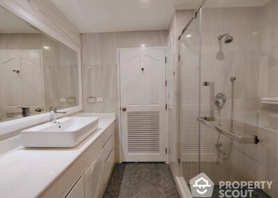 4-BR Apt. near BTS Phrom Phong