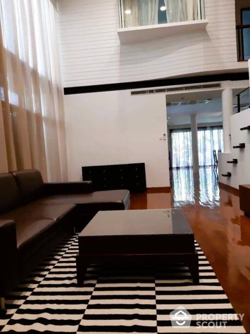 4-BR Apt. near BTS Phrom Phong