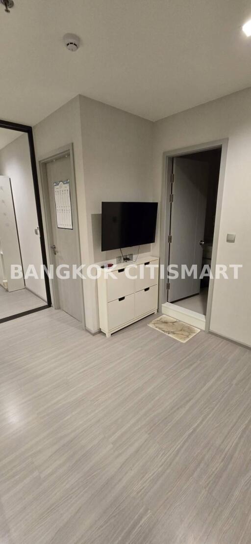 Condo at Life Sukhumvit 62 for rent