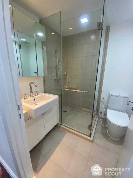 2-BR Apt. near BTS Phrom Phong