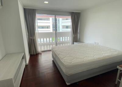 2-BR Apt. near BTS Phrom Phong