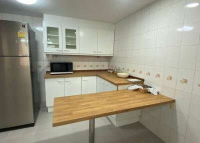 3-BR Apt. near BTS Phrom Phong